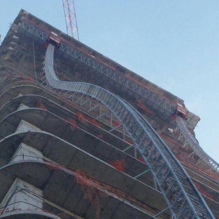 WRLIFT, Mast Climbing Work Platform, Max Height: 200 mt, Capacity: 1250 Kg (Single Column), 2500 Kg (Double Column) Speed: 8 m/min.