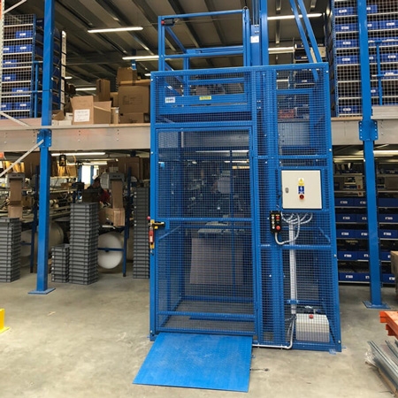 Freestanding Lifting Platform, Lifting capacity up to 2,000 kg, Lifting movement speed up to 0.15 m/s